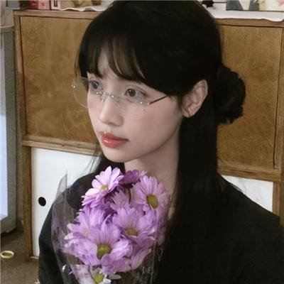 蕾哈娜内衣秀4 封面
